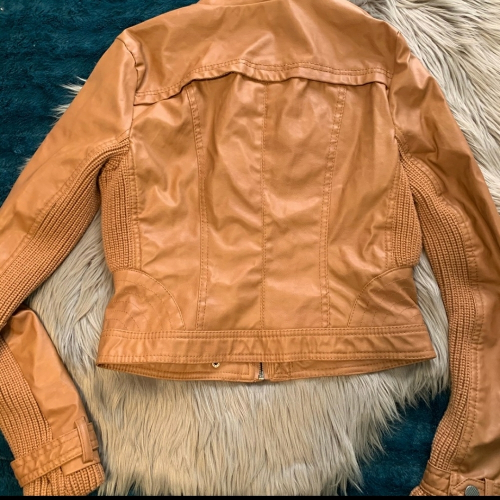 Bomber jacket - Picture 2 of 8
